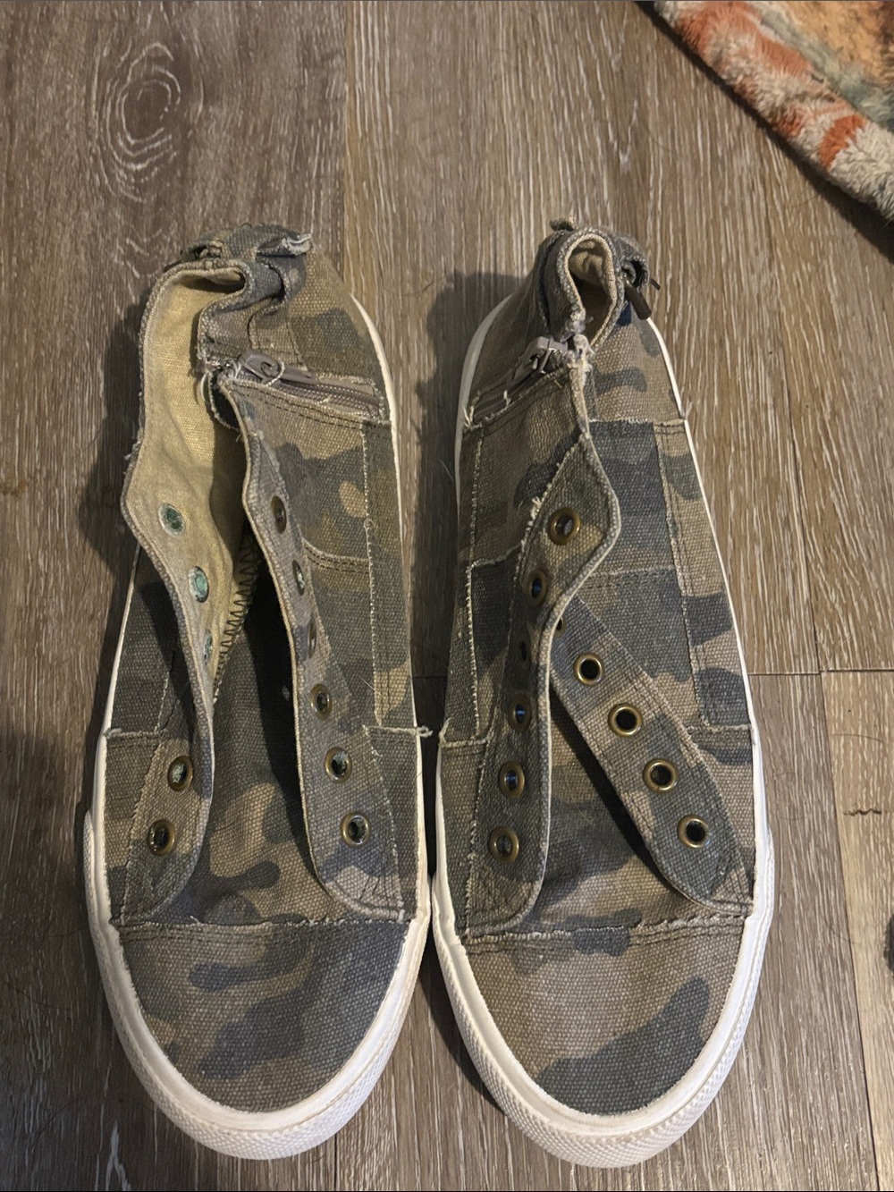 Camo Slip-On Canvas Sneakers - Green Camo